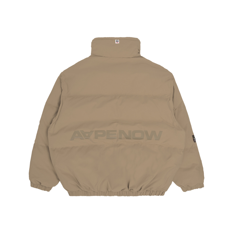 Lookbook Aape FW22 寬鬆版外套附標誌印花與猿人臉徽章. AAPJKM7530XXJ