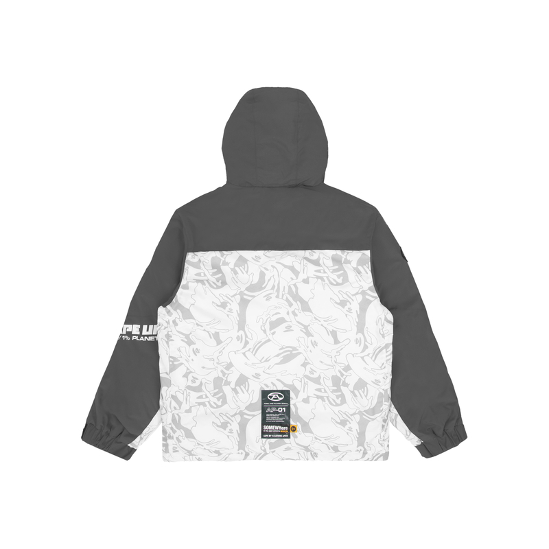 Lookbook Chaqueta Aape FW22 Acolchada con Capucha y Estampado Patchwork. AAPDNM7553XAJ