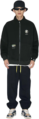 AAPE FW22 Fleece Ape Face Lettering Zip-Up Sweatshirt Loose Fit AAPSWM3896XXJ Sizing AAPE FW22 Fleece Ape Face Lettering Zip-Up Sweatshirt Loose Fit AAPSWM3896XXJ