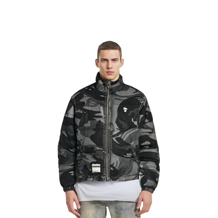 Purchase Aape FW23 Jaket Denim Longgar Corak Camo dengan Lencana. AAPDNM7606XXL