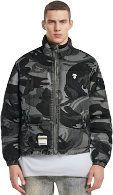 Aape FW23 Jaket Denim Longgar Corak Camo dengan Lencana. AAPDNM7606XXL Purchase Aape FW23 Jaket Denim Longgar Corak Camo dengan Lencana. AAPDNM7606XXL