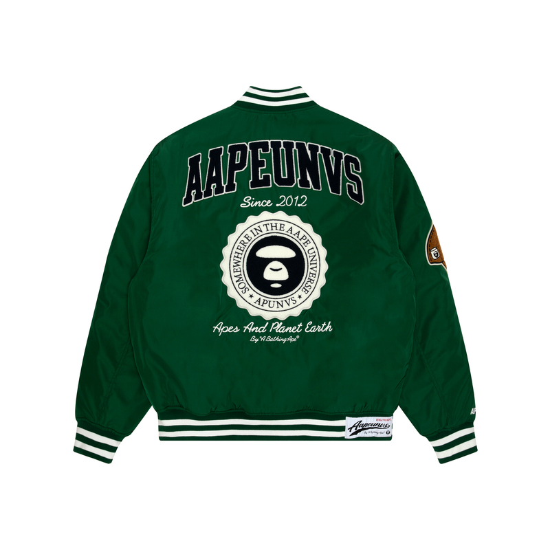 Lookbook Aape FW23 릴랙스 핏 엠브로이더리 에이프 로고 바시티 재킷 롱 슬리브. AAPJKM7608XXL