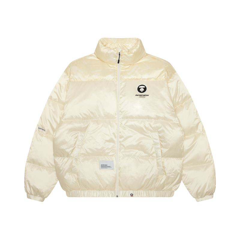 Sizing Aape FW24 배지 베이직 롱슬리브 패딩 재킷 - 스타일리시하고 편안한 디자인. AAPDNM7595XXN