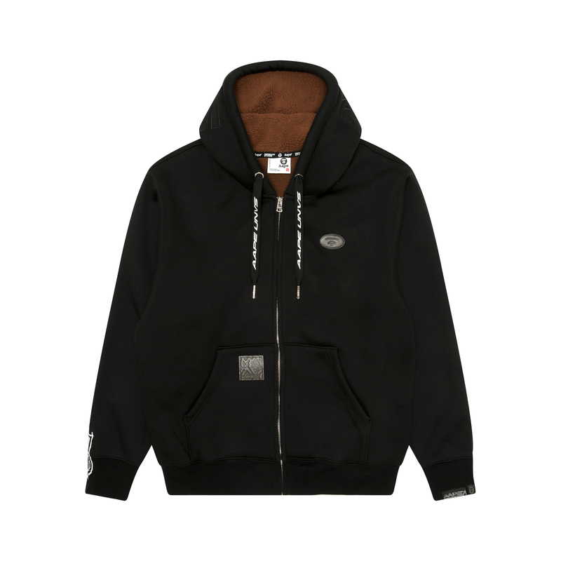Aape FW24  Black Hoodie Jacket with Badge Design - Versatile and Stylish. AAPSWMB346XXN