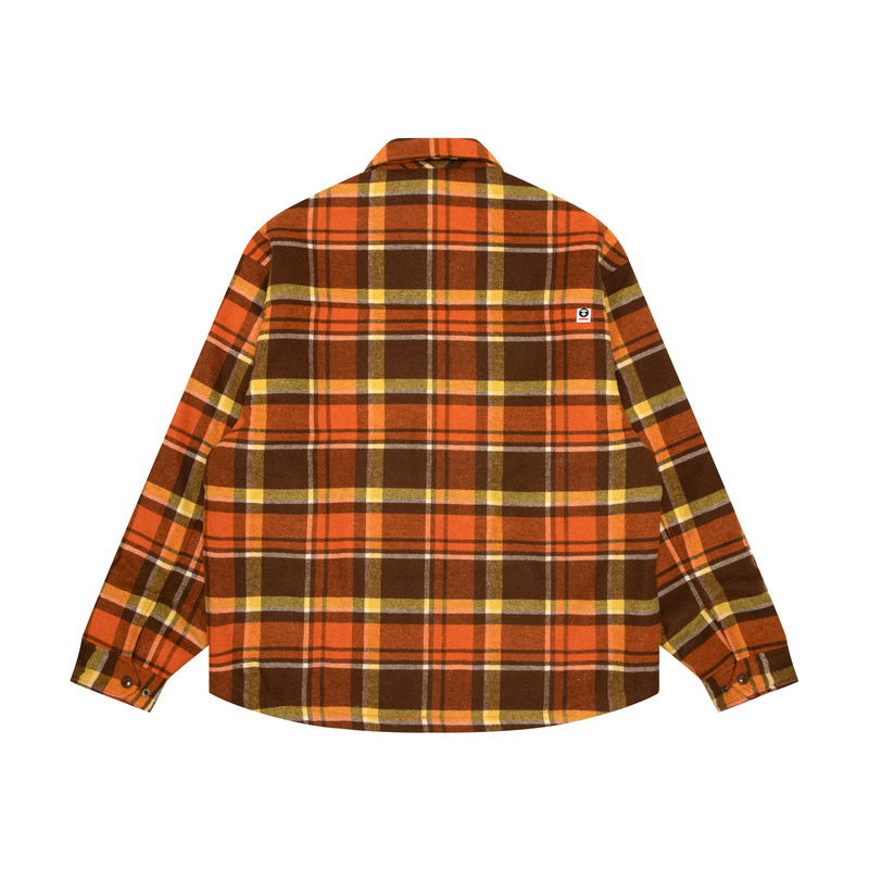 Lookbook Aape FW24 체크 칼라 재킷 에이프 페이스 배지. AAPJKM7659XXN