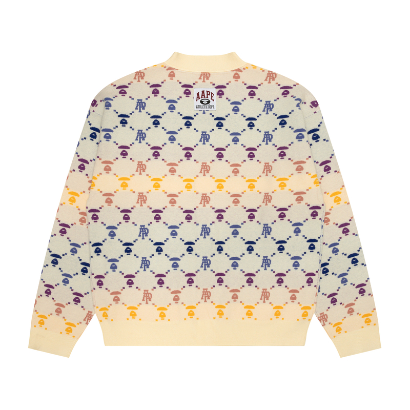 Lookbook Aape FW24 타이다이 브이넥 니트 스웨터 루즈핏. AAPKNMB374XXN