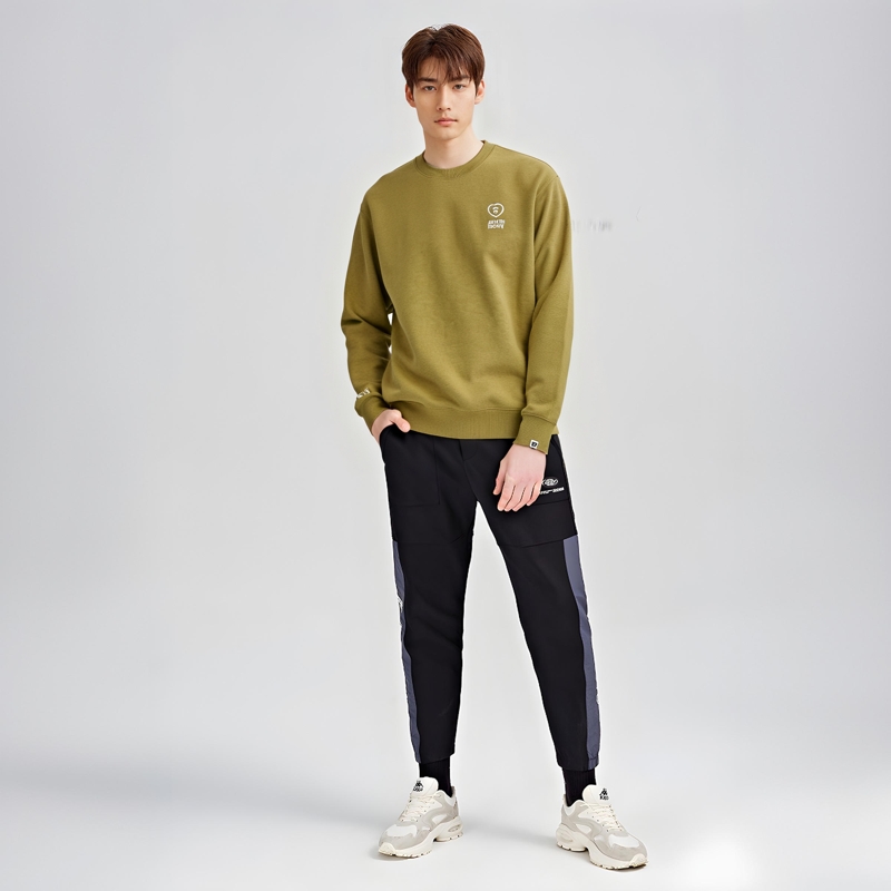 Shop AAPE FW24 心形猿標誌寬鬆版圓領衫 AAPSWMB321XBN