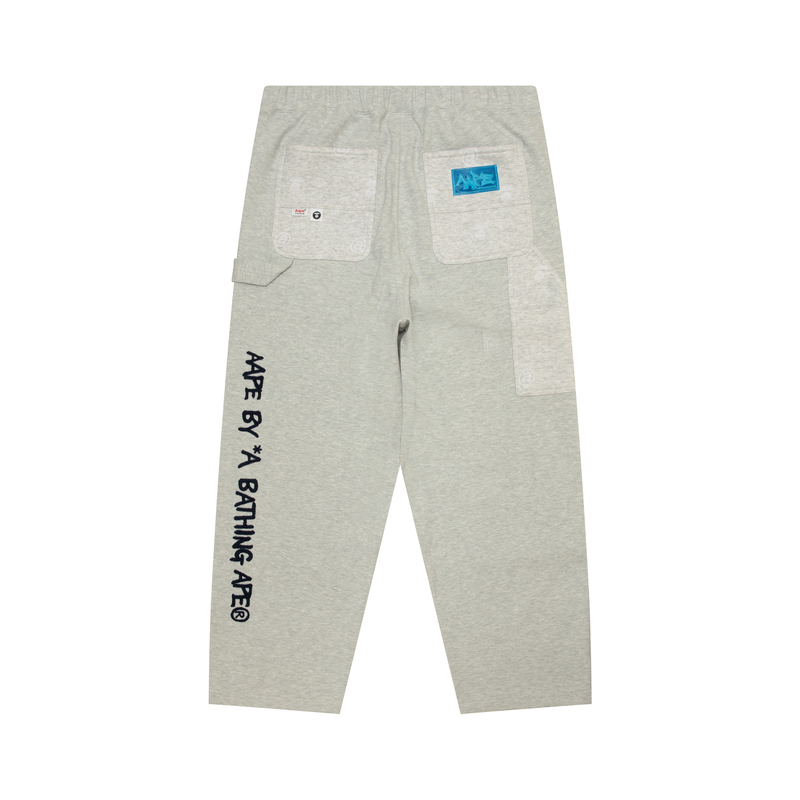 Lookbook Aape FW24 화이트 남성 캐주얼 팬츠 스케이트보드 원숭이 그래픽. AAPPTMB642XXN