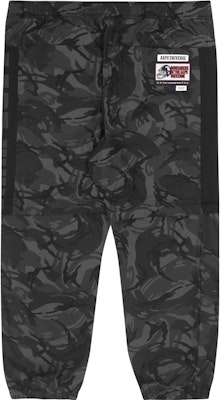 아페 SS22 블랙 카모 조거 팬츠 - 원숭이 로고와 자수 디테일. AAPPTM6830XAI Lookbook 아페 SS22 블랙 카모 조거 팬츠 - 원숭이 로고와 자수 디테일. AAPPTM6830XAI
