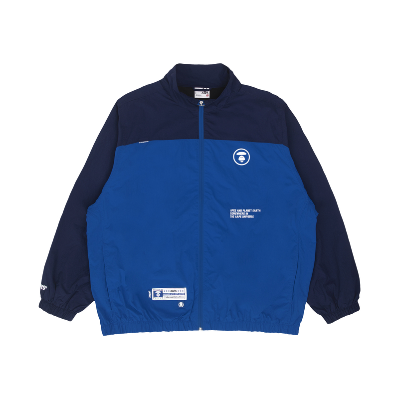 Shop Aape SS23 Jaket Lelaki Rekaan Longgar dengan Logo dan Warna Kombinasi. AAPLJM7582XXK