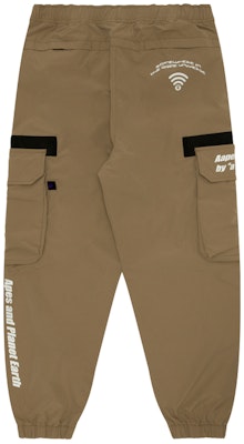 아페 SS24 카고 조거 팬츠 - 멀티포켓 디자인과 에이프 로고. AAPPTM6958XXM Lookbook 아페 SS24 카고 조거 팬츠 - 멀티포켓 디자인과 에이프 로고. AAPPTM6958XXM