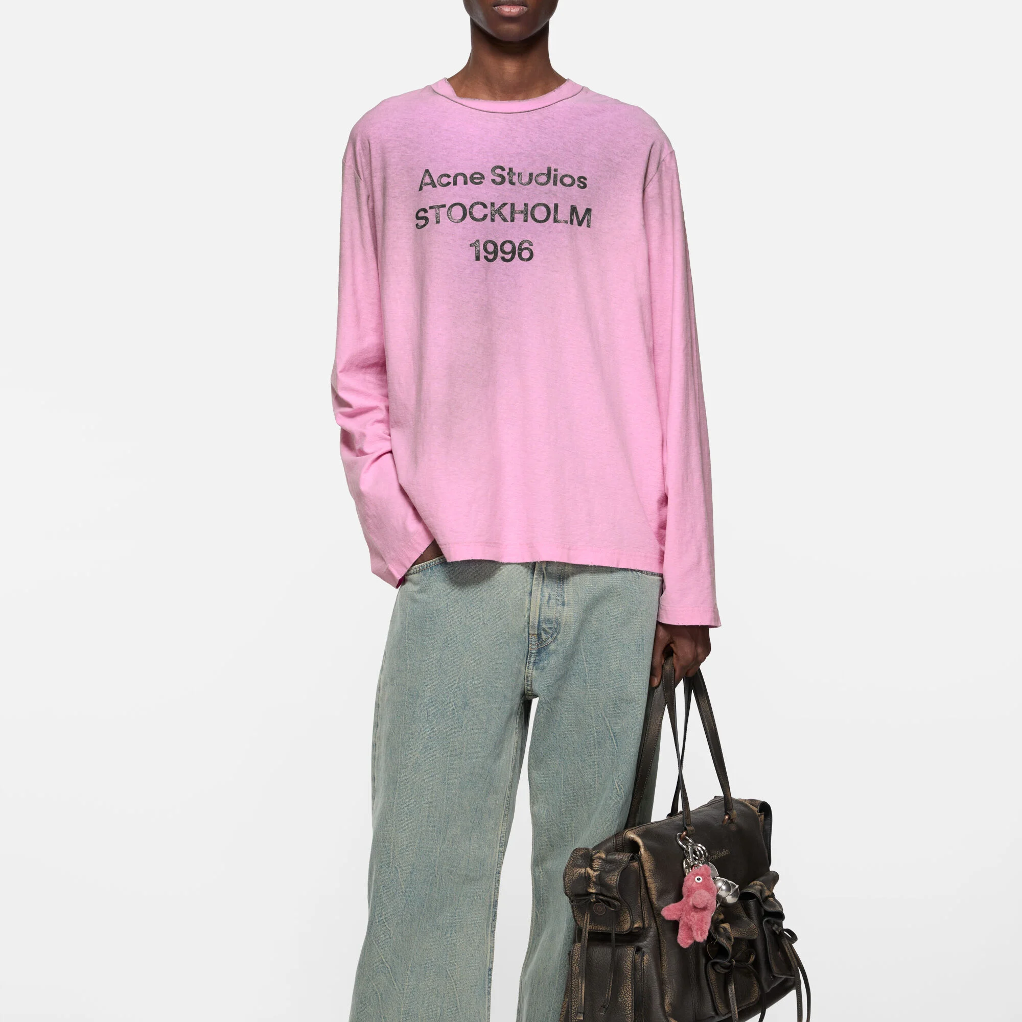 Details for Acne Studios 1996 Camiseta Manga Larga Logo Rosa Unisex Corte Suelto. CL0197-DJS