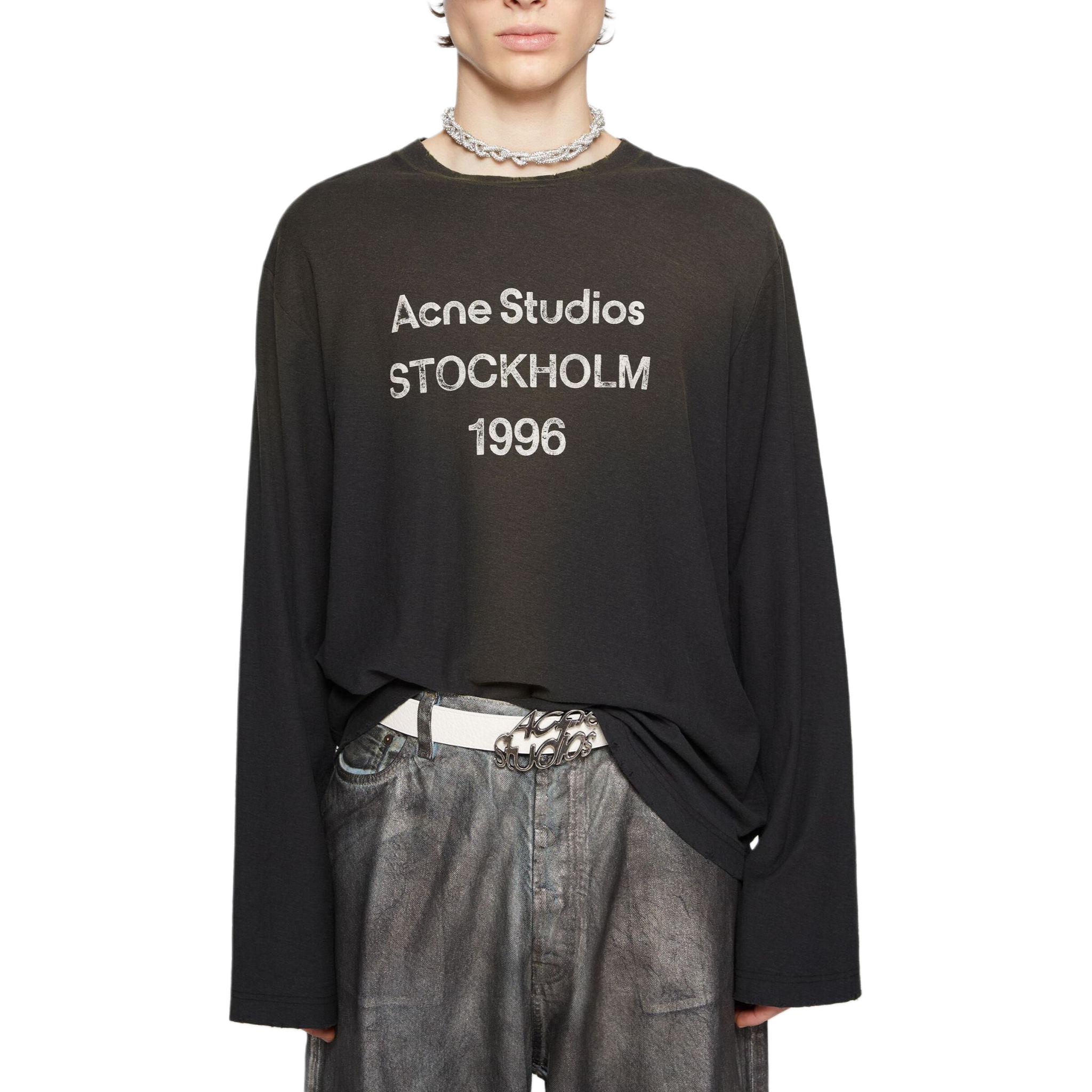 Lookbook Sudadera Unisex Negra Acne Studios 1996 Oversized Logo Print Crewneck. CL0197-BM0