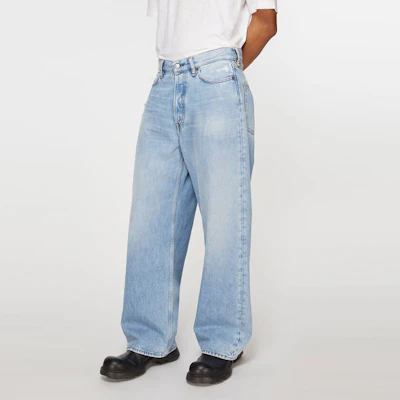 Acne Studios Baggy Low-Rise Jeans Biru Muda Washed 1981M. B00348-228 Purchase Acne Studios Baggy Low-Rise Jeans Biru Muda Washed 1981M. B00348-228