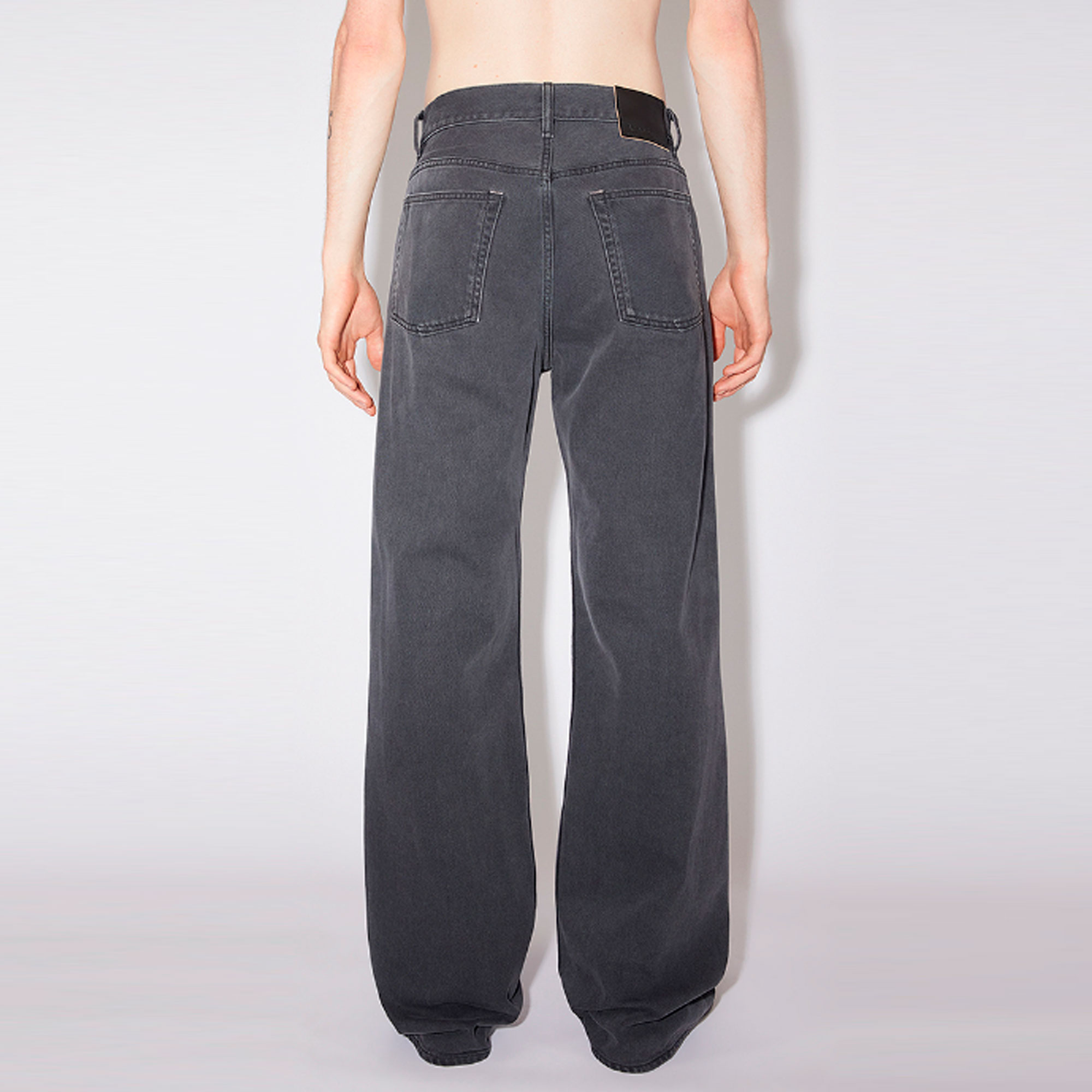 Acne Studios  Mid-Rise Loose Fit Straight Denim Jeans in Dark Grey. B00300-AA3 圖 4