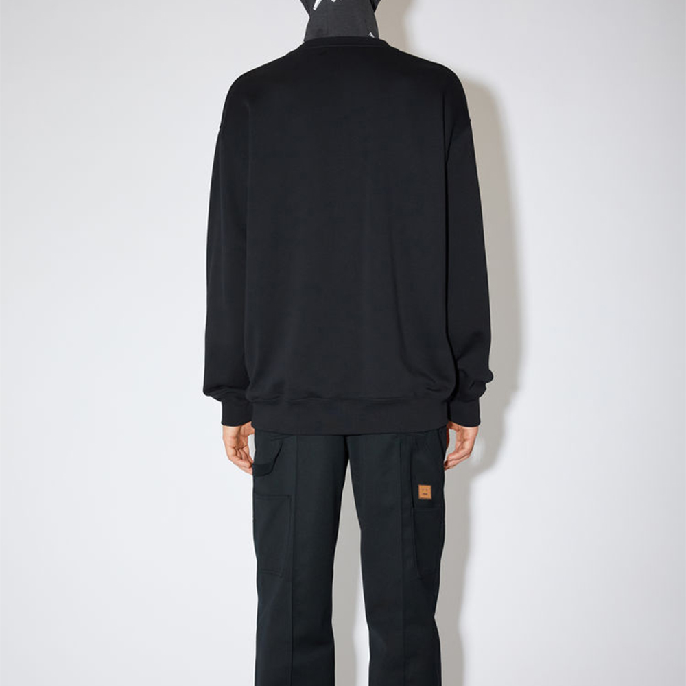 Shop アクネ ストゥディオズ 黒セーター メタルロゴ付 CI0068-900