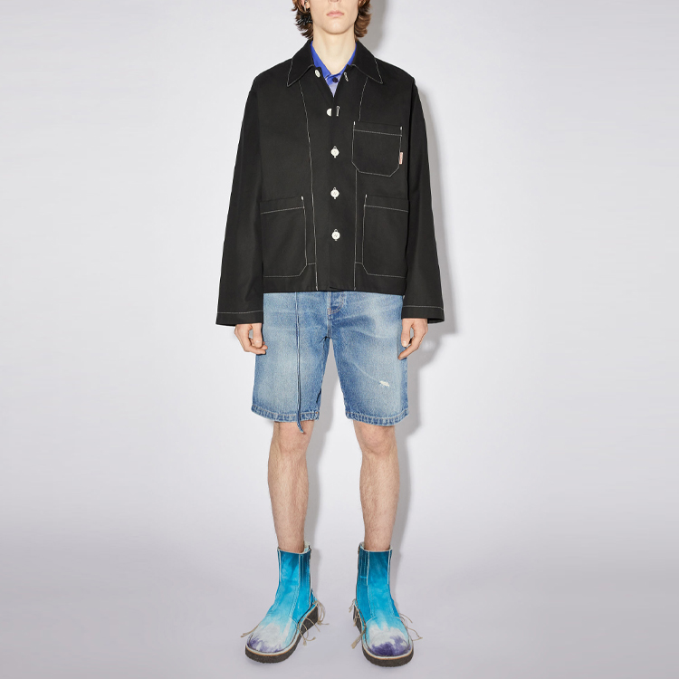 Lookbook Chaqueta Negra Acne Studios de Sarga con Múltiples Bolsillos y Diseño de Un Solo Botón. B90539-900