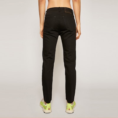 アックネ スタジオ FW21 クリーンフィット ブラック スリムテーパード デニムジーンズ リバー B00175-AJB Shop アックネ スタジオ FW21 クリーンフィット ブラック スリムテーパード デニムジーンズ リバー B00175-AJB