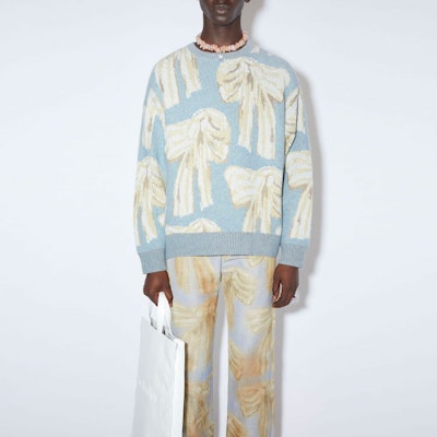 Acne Studios FW22 蝴蝶結提花藍色男士圓領毛衣套頭衫. B60270-CHM Lookbook Acne Studios FW22 蝴蝶結提花藍色男士圓領毛衣套頭衫. B60270-CHM
