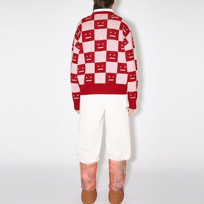 アクネ ストゥディオズ FW22 フェイス チェック柄 ウール クルーネックスウェット ユニセックス レッド C60055-CW6 Shop アクネ ストゥディオズ FW22 フェイス チェック柄 ウール クルーネックスウェット ユニセックス レッド C60055-CW6
