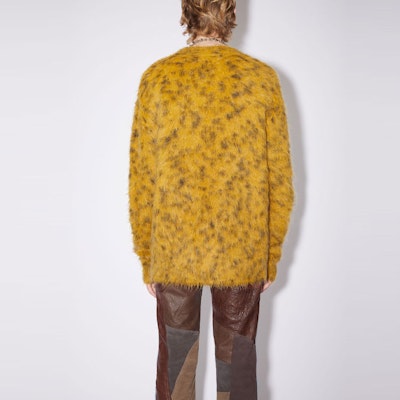 Acne Studios FW22 Leopard Knit Crewneck Sweater Men’s Mustard Yellow B60250-BQT Purchase Acne Studios FW22 Leopard Knit Crewneck Sweater Men’s Mustard Yellow B60250-BQT