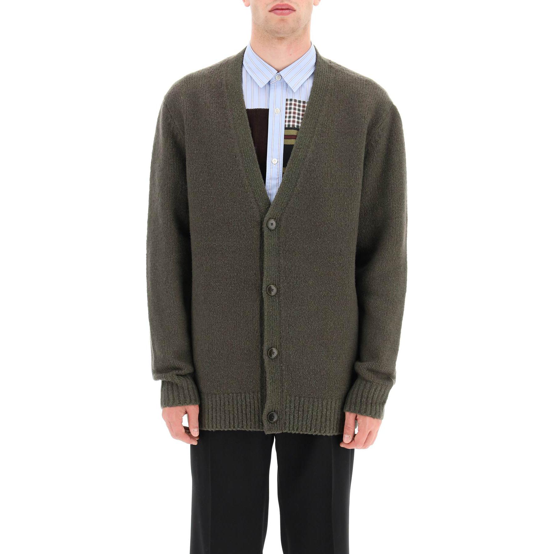 Lookbook 아크네 스튜디오 FW22 브이넥 니트 가디건 그레이-그린 긴소매 B60222-AAY