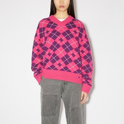 Acne Studios FW23 脸钻装饰V领羊毛毛衣 男女同款 - 明亮粉色 C60086-DKC Lookbook Acne Studios FW23 脸钻装饰V领羊毛毛衣 男女同款 - 明亮粉色 C60086-DKC