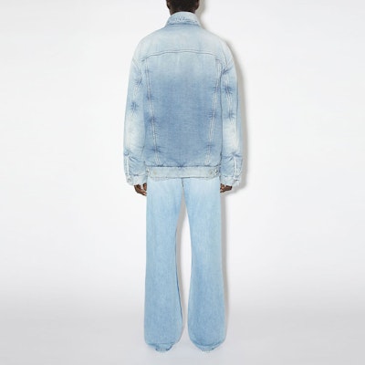 Acne Studios FW23 Washed Denim Jacket with Chest Pocket Unisex - Light Blue. C90151-228 Shop Acne Studios FW23 Washed Denim Jacket with Chest Pocket Unisex - Light Blue. C90151-228