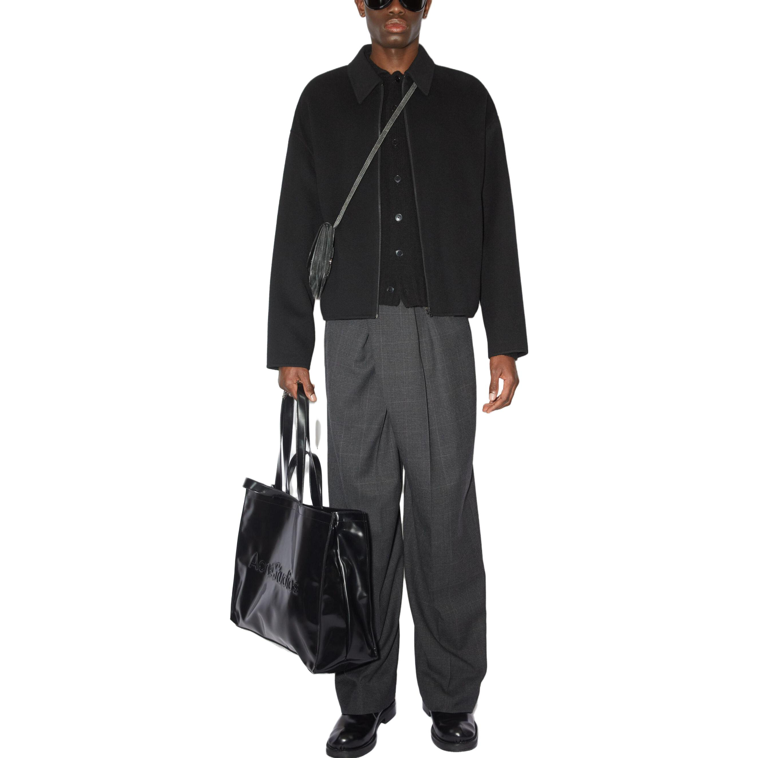 Lookbook Chaqueta de Lana Acne Studios FW24 Cremallera Negra Diseño Clásico Manga Larga. B90699-900