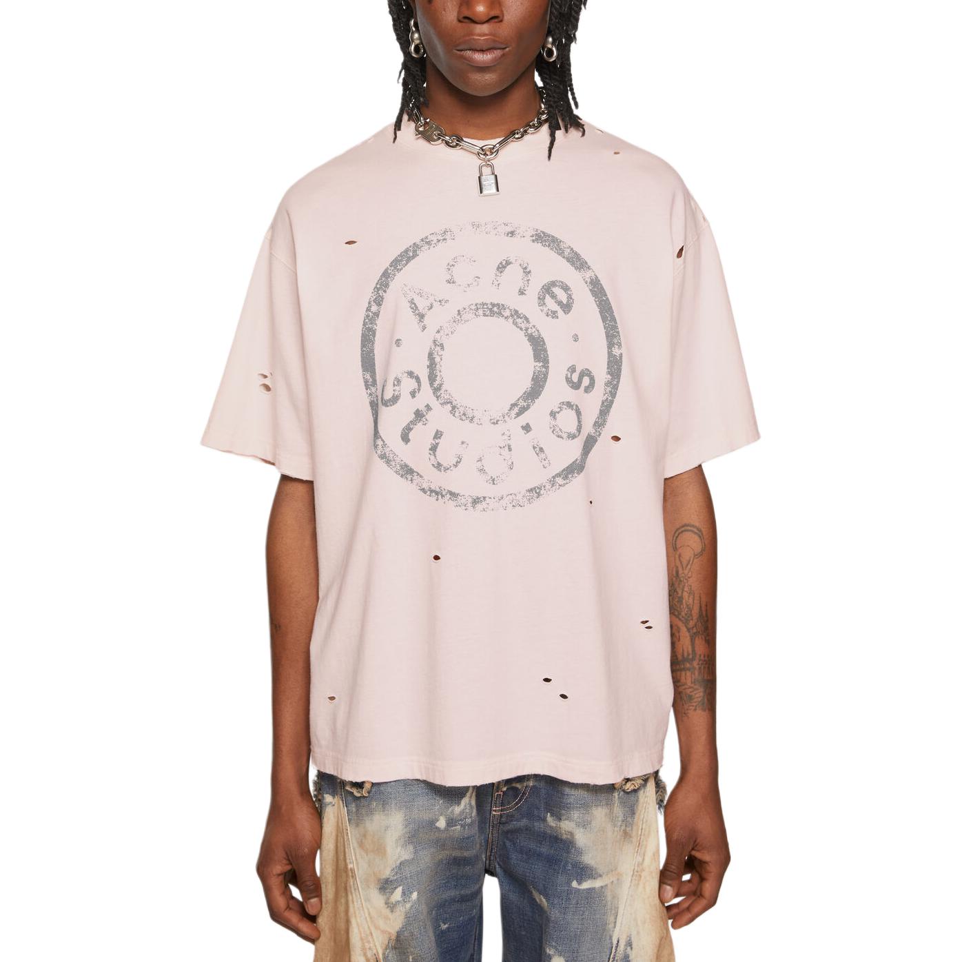 Lookbook Camiseta Unisex Rosa Acne Studios FW24 Logo Distressed de Corte Suelto. CL0294-COA