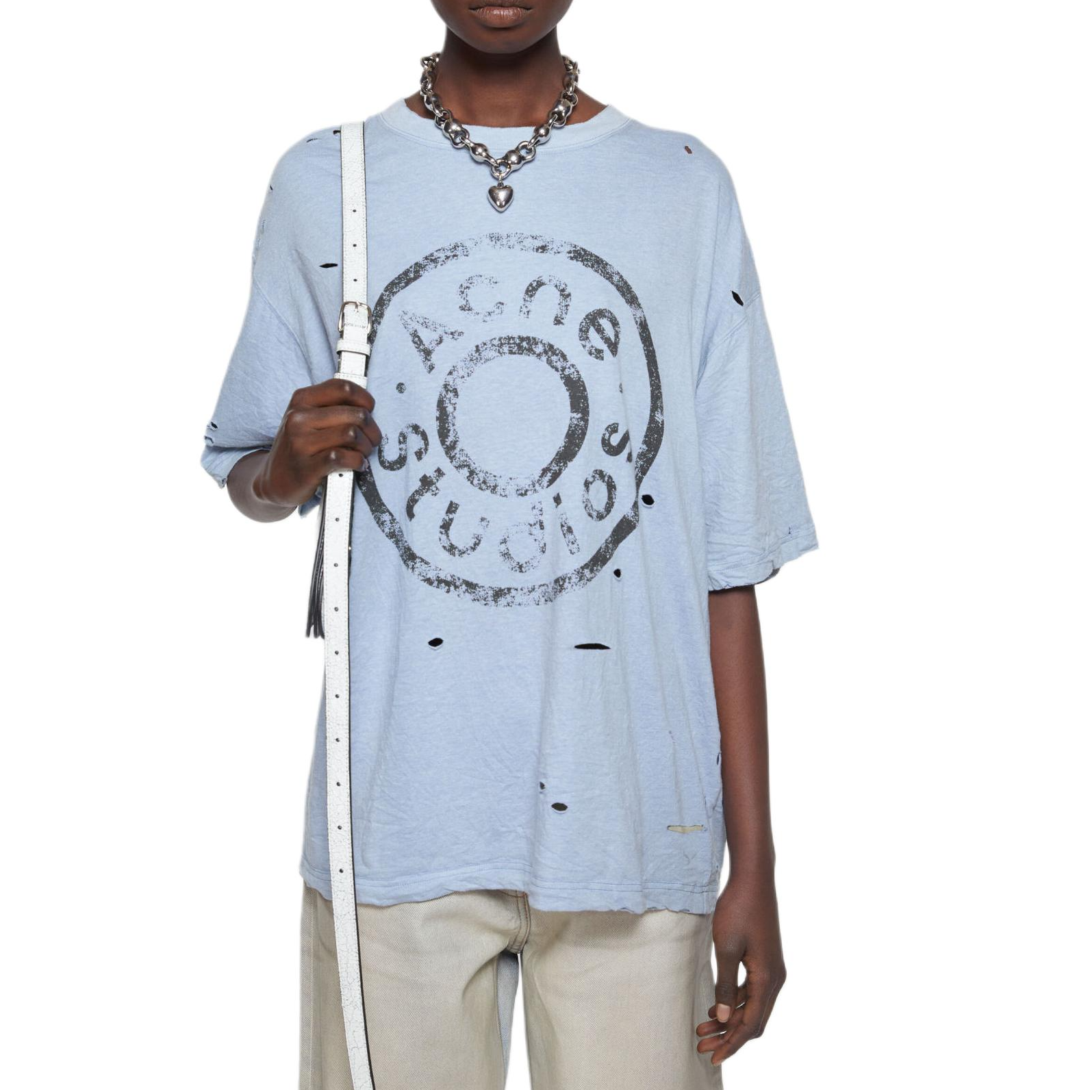 Lookbook 아크네 스튜디오 FW24 유니섹스 디스트레스트 로고 프린트 티셔츠 라이트 블루 CL0294-AIQ
