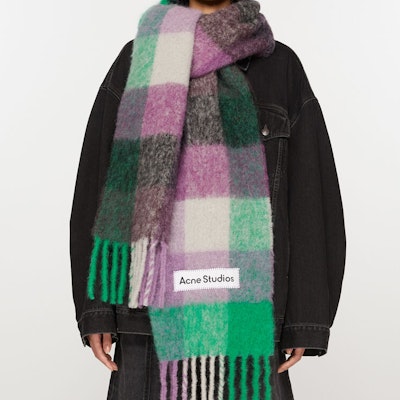 Acne Studios 羊毛圍巾 情侶款 多色標誌設計 披巾 男女適用 CA0084-DL5 Lookbook Acne Studios 羊毛圍巾 情侶款 多色標誌設計 披巾 男女適用 CA0084-DL5