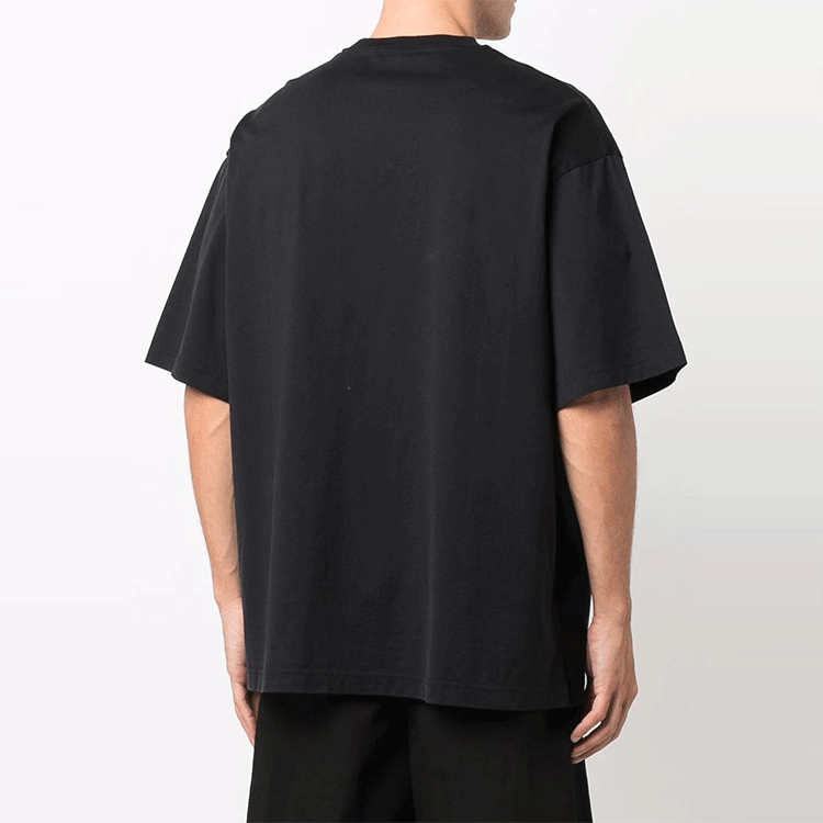 Shop Acne Studios SS21 Baju T Lengan Pendek Oversized Cetakan Grafik Hitam. BL0267-101
