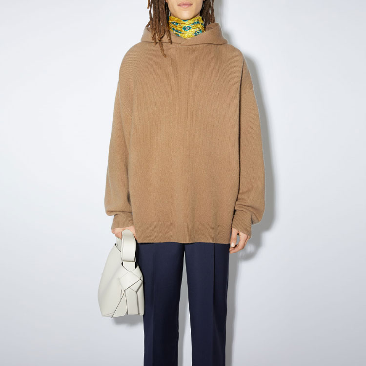 Lookbook Acne Studios SS22 男士棕色宽松羊毛连帽衫毛衣。 B60241-ADV