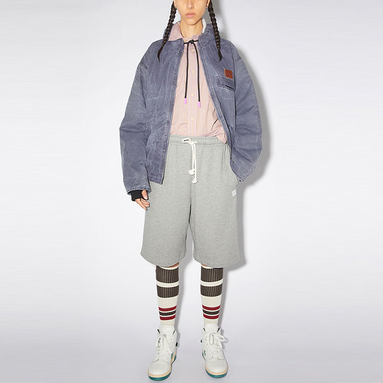 Lookbook Acne Studios SS22男女同款浅灰色抽绳纯棉运动短裤。 CE0015-X92