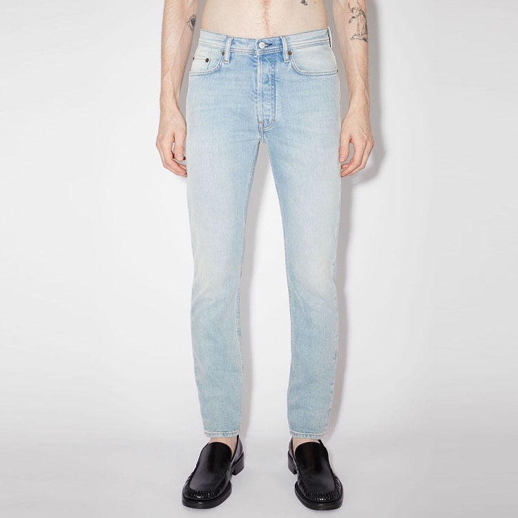 Lookbook アクネ ストゥディオズ SS23 ライトブルー ミッドライズ テーパード スリムフィット ジーンズ B00297-228