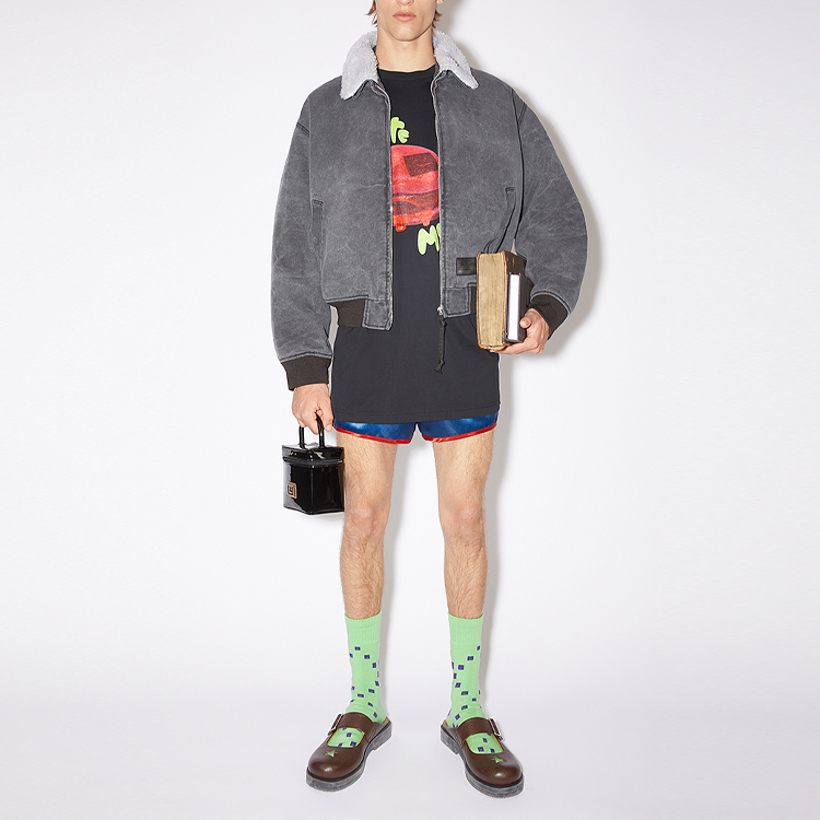 Shop Acne Studios SS23 Jaket Denim Unisex Dengan Kolar Boleh Datek, Kelabu Arang. C90120-AFH