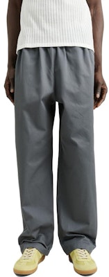 Acne Studios SS23 灰色宽松弹力腰休闲裤 BK0518-BZG Lookbook Acne Studios SS23 灰色宽松弹力腰休闲裤 BK0518-BZG