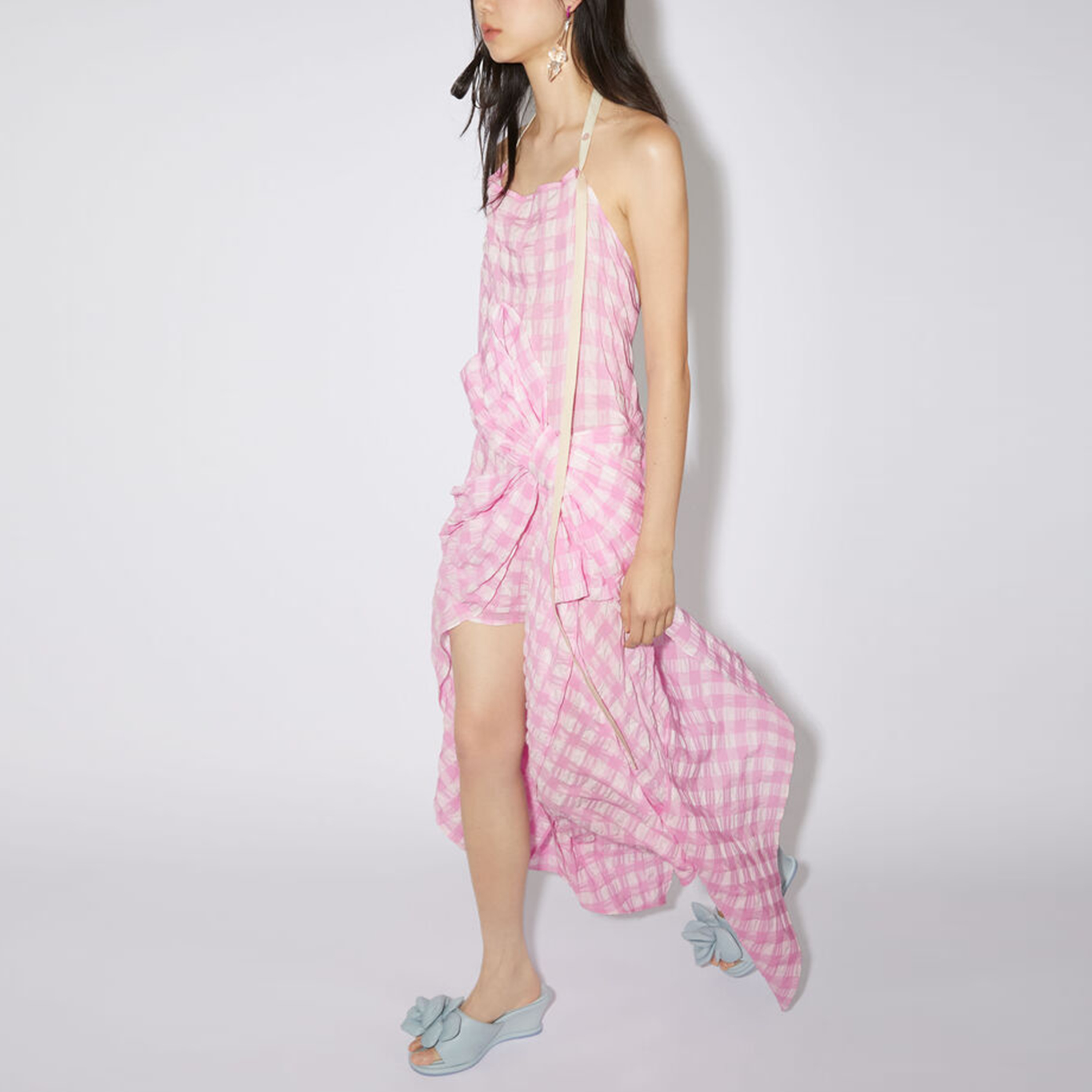 Purchase アクネ ストゥディオズ SS23 ピンク チェック柄 バックレス 調整可能スリップドレス A20492-415