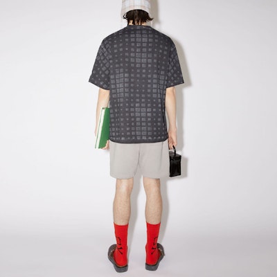 Acne Studios SS23 Square Print Unisex Casual Crewneck T-Shirt Black. CL0178-900 Shop Acne Studios SS23 Square Print Unisex Casual Crewneck T-Shirt Black. CL0178-900