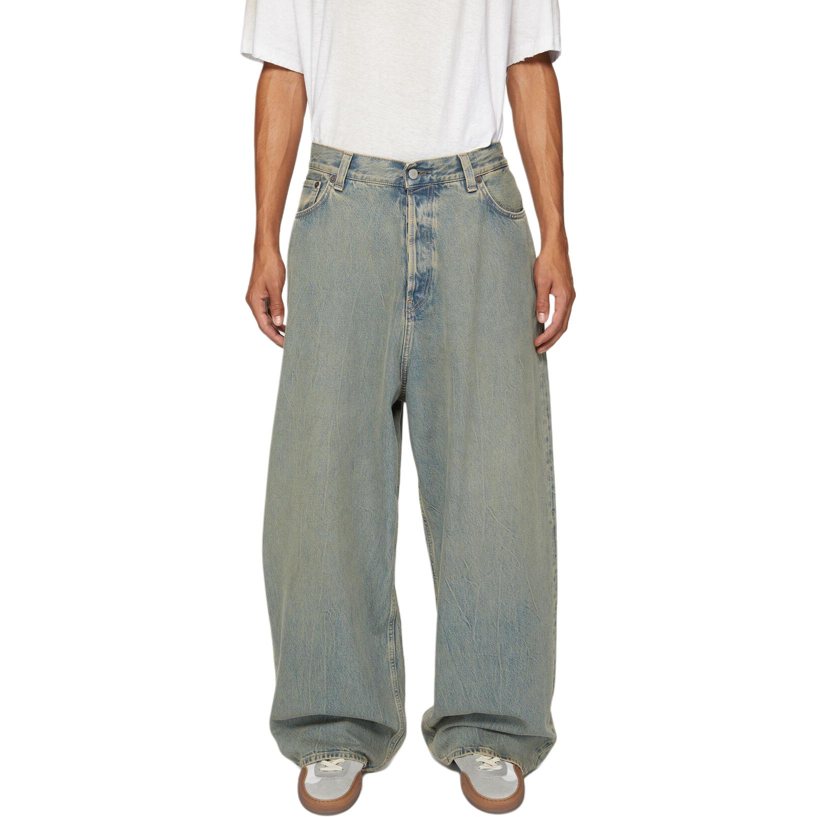 Lookbook Acne Studios SS24 Baggy Mid-Rise Loose Blue Denim Jeans for Men - Washed Finish. B00336-BUF