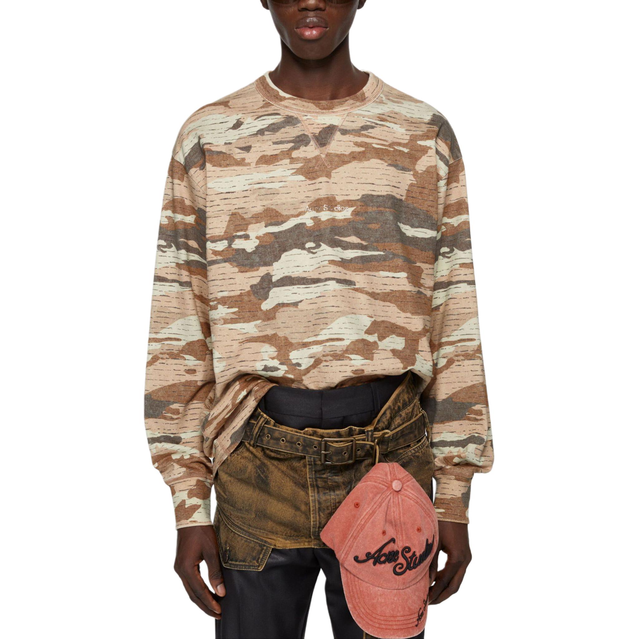 Lookbook Sudadera Hombre Acne Studios SS24 Marrón Oversize con Logo de Brillantes BI0194-CA8