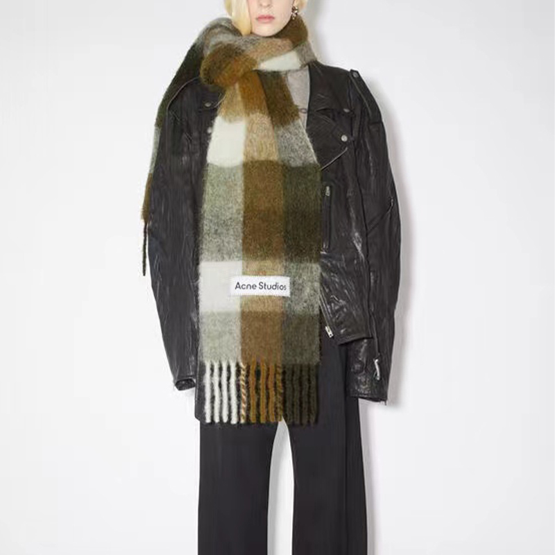 Lookbook Acne Studios Syal Unisex Alpaca Wool Plaid Fringe Warna-Warni untuk Pasangan CA0084DID