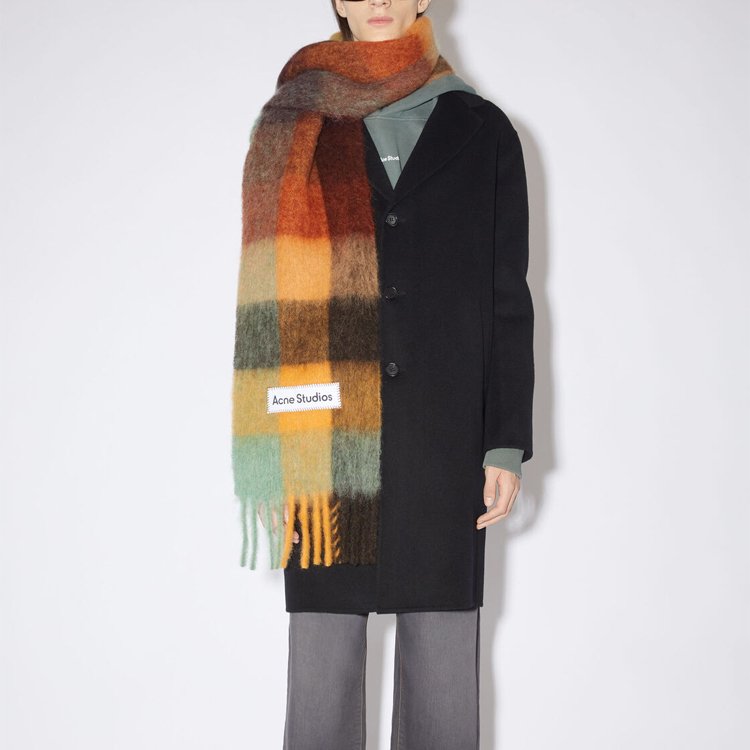 Shop Acne Studios Selendang Bulu Unisex Coklat Logo Corak Kotak. UX-SCAR000115