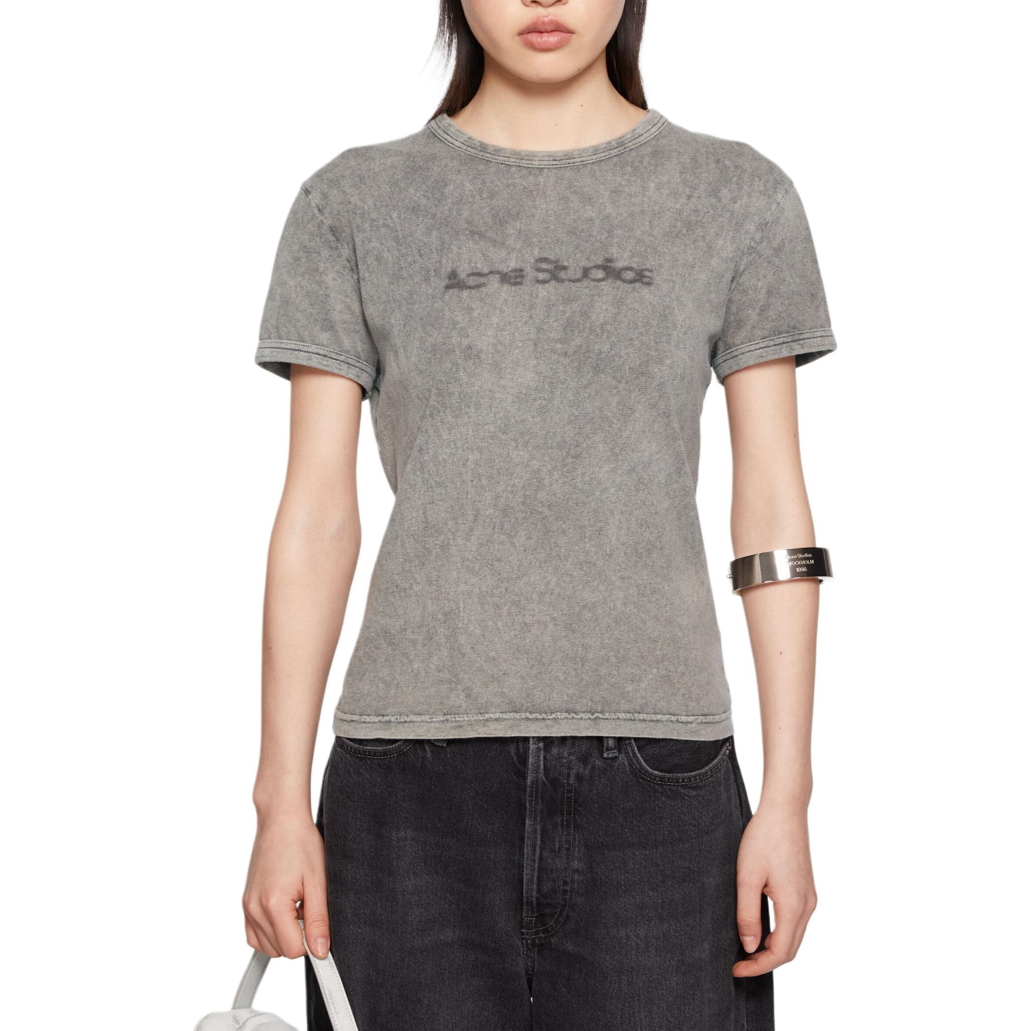Lookbook Acne Studios Unisex Baju T-Shirt Kelabu Logo Pudar Lengan Pendek FW2024. CL0302-DJO
