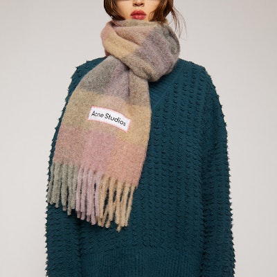 Acne Studios Unisex Wool Scarf CA0084-BOB Shop Acne Studios Unisex Wool Scarf CA0084-BOB