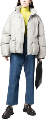 아더에러 FW22 유니섹스 로고 패딩 자켓 시멘트 그레이 포켓 스탠드 칼라 BLAFWDW01BG Lookbook 아더에러 FW22 유니섹스 로고 패딩 자켓 시멘트 그레이 포켓 스탠드 칼라 BLAFWDW01BG