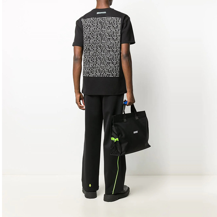 Lookbook ADER ERROR Kemeja-T Crewneck Logo Tulisan Tangan Unisex Hitam BTAFWHT11BK