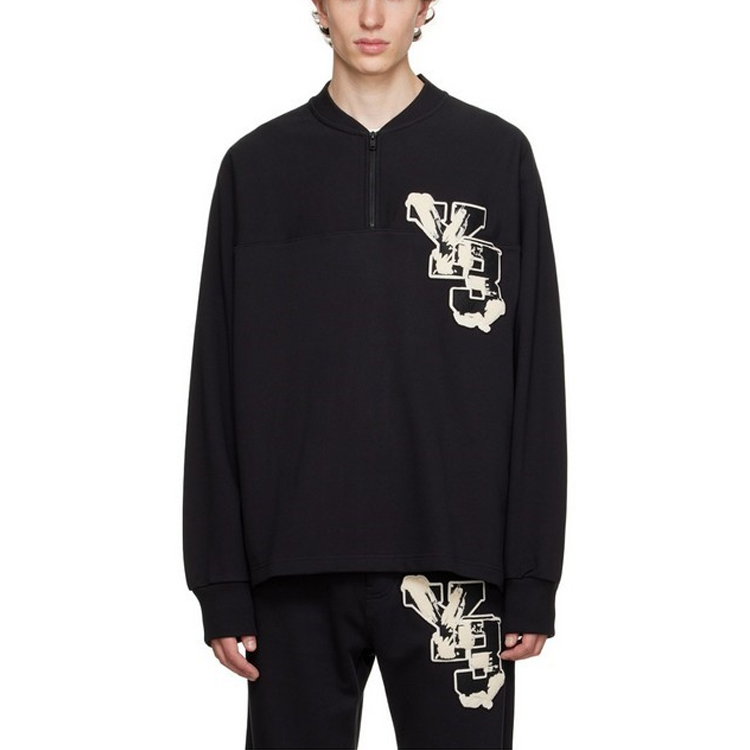 Lookbook adidas 2023FW Sweatshirt Hitam Pullover Crewneck dengan Desain Grafis. IQ2130