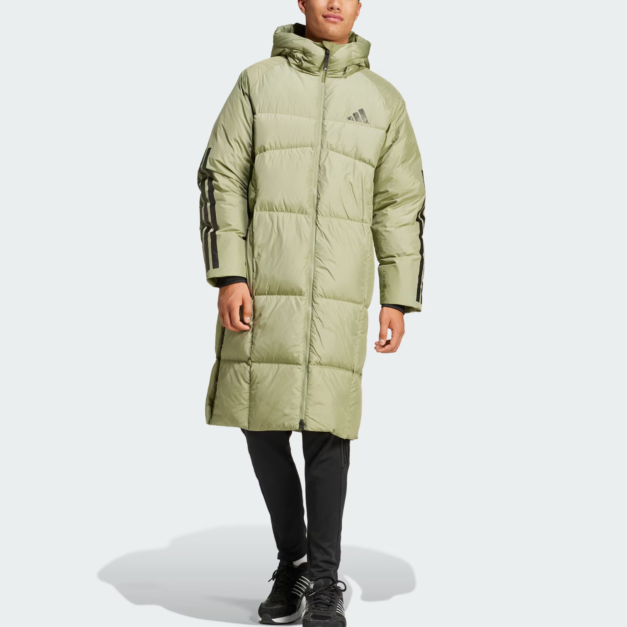 Lookbook adidas 三條紋連帽羽絨外套帳篷綠休閒風格 JG3839